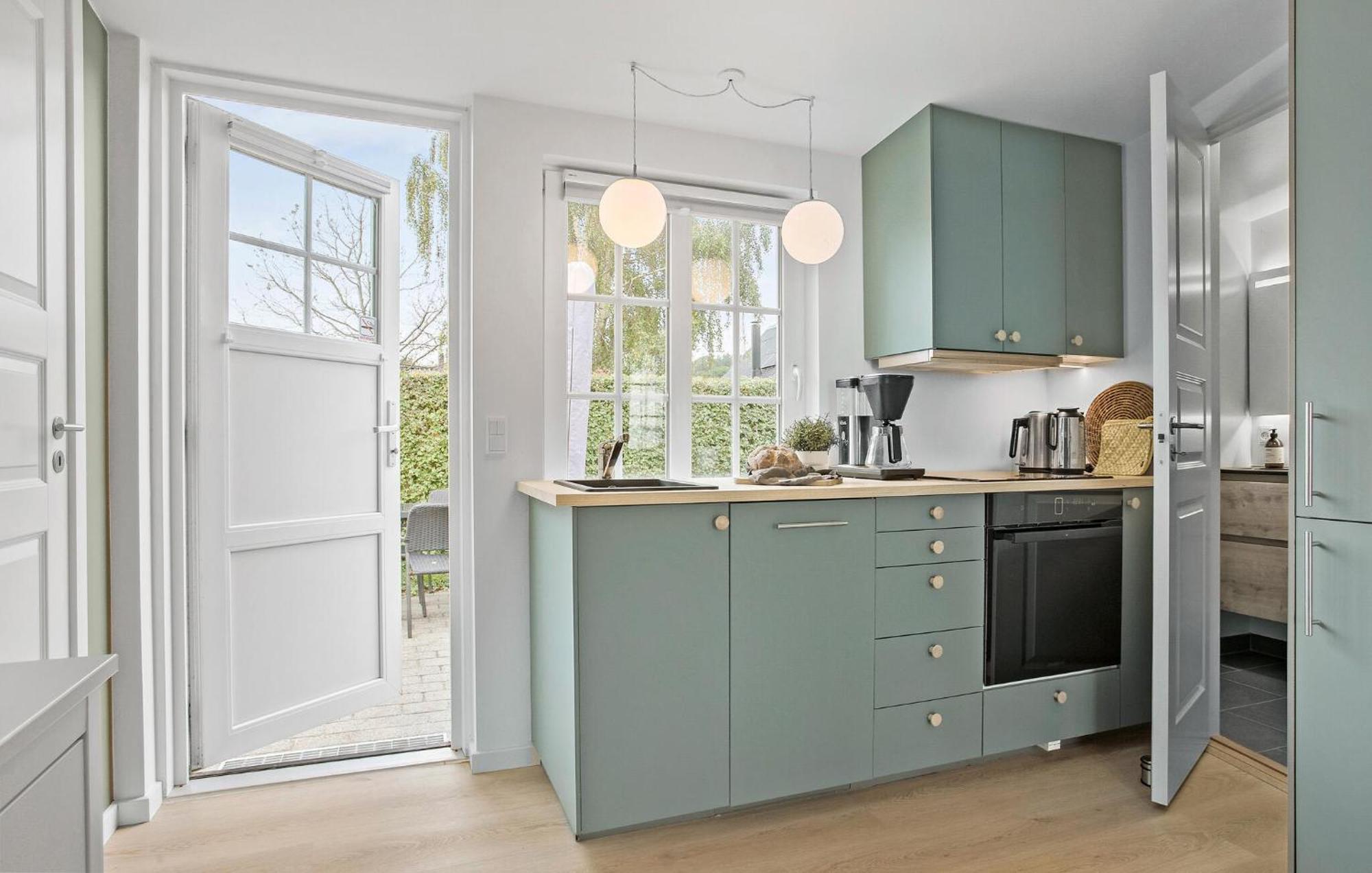 Beach Front Home In Sjolund With Kitchen Luaran gambar