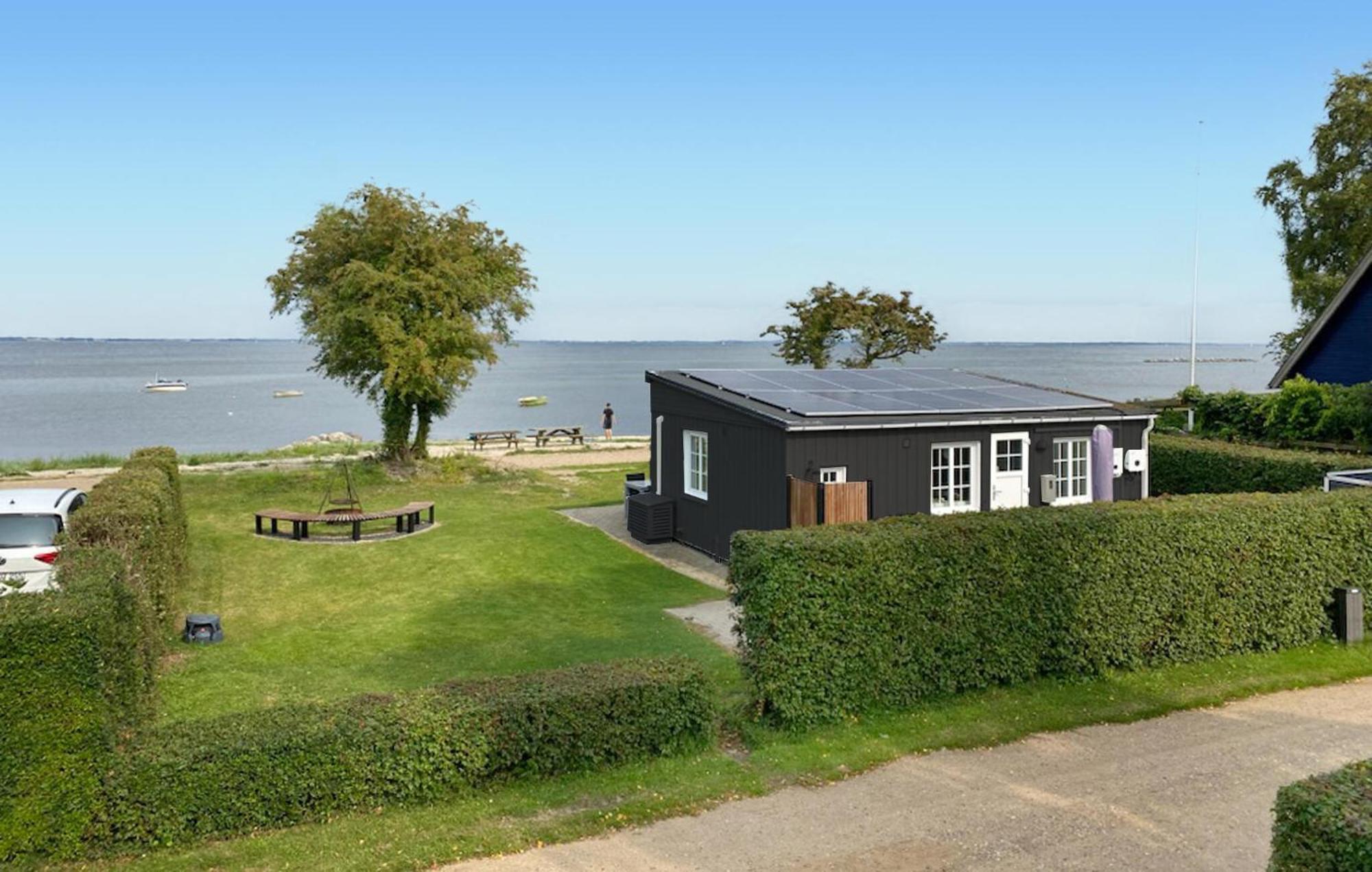 Beach Front Home In Sjolund With Kitchen Luaran gambar